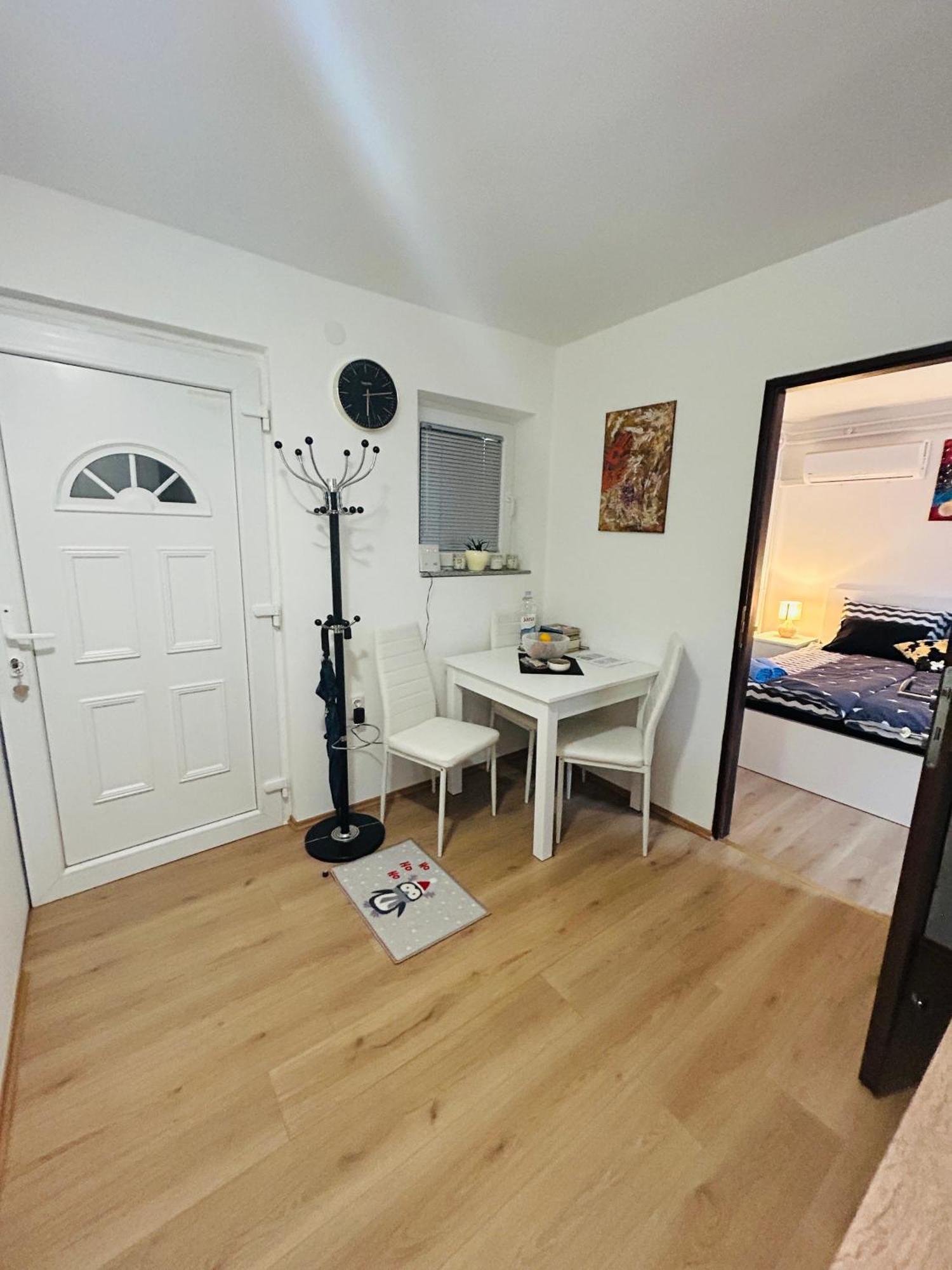 Apartment In Time سيسفيت المظهر الخارجي الصورة